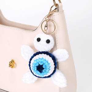 Porte-clés tortue marine en crochet porte-bonheur, breloque de sac, jouet amigurumi tricoté à la main, pendentif poupée œil bleu mignon et positif - Product Image 4