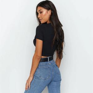 T-shirt in Cotone Elasticizzato Personalizzate con Spalle Scoperte, Top Sexy e Crop Top alla Moda per Donne - Product Image 4