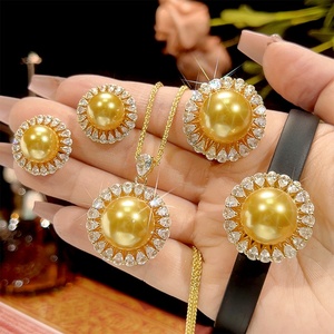 Fashion Eco-friendly Copper Shell Pearl 4 Piece Jewelry <b>Set</b> Non Tarnish 16-12mm Gold Plated Gold Plated Leather <b>Bracelet</b> <b>Set</b> - Product Image 3