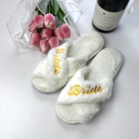 Pantoufles de Mariée en Fourrure Blanche Brodées, Cadeau de Demoiselle d'Honneur, Prix Abordable, Vente Flash