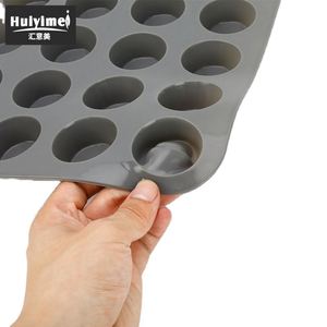 แม่พิมพ์ซิลิโคนแบบกำหนดเองสำหรับทำเค้กมินิ 24 หลุม ขายส่ง - Product Image 5