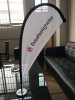 Drapeau de table double face en polyester argenté avec mât télescopique en aluminium découpé pour intérieur/extérieur, conférences et bureaux