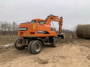 Excavadora sobre orugas Doosan DH150W/DH130W/DH210W usada con pintura original a buen precio - Product Image 2