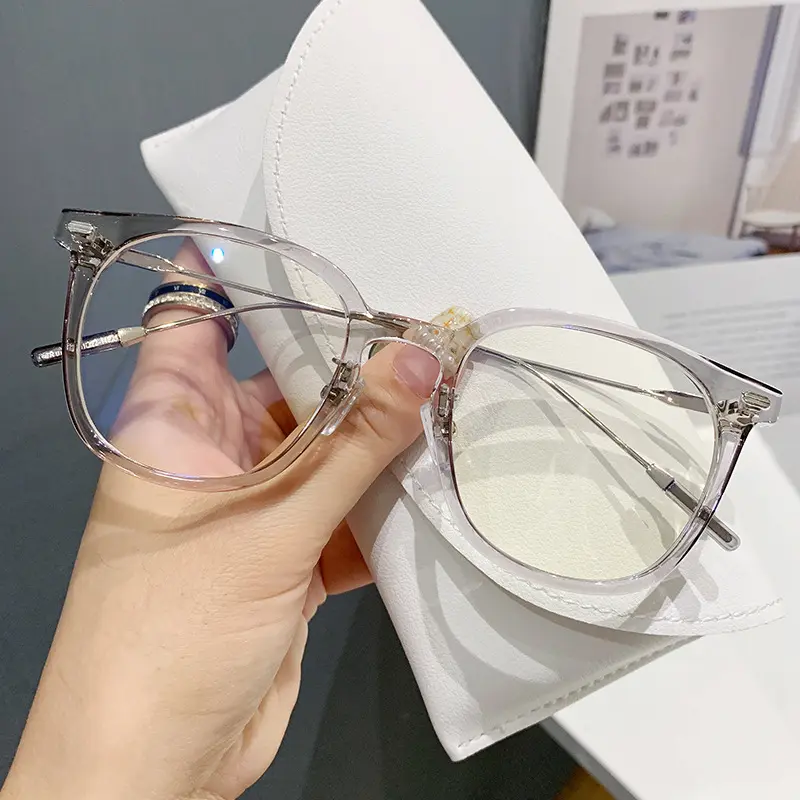 新着ファッション女性クリア透明PCフレームアンチブルーライトブロッキング眼鏡メガネ