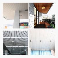 Plafonds suspendus linéaires modernes en aluminium insonorisés et étanches, en forme de C, pour bureaux et hôtels, faciles à installer, ignifuges