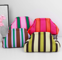 Sacs de luxe mini mahjong grande capacité, sacs de rangement portables, sacs cosmétiques nuage pour femmes, pochettes tricotées à rayures au crochet pour dames