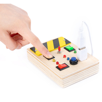 Tablero ocupado Montessori para niños pequeños, juguetes educativos sensoriales de madera con botones de luz LED, cables enchufables, regalos para bebés