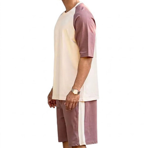Nouvel ensemble élégant de t-shirt à col rond et short, tissu respirant et léger, t-shirts et shorts décontractés, vêtements de sport pour hommes, ensemble deux pièces - Product Image 2