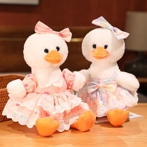 Knuffeldier-Geruststellende Metgezel-Ultra Zacht Dier Knuffel Boerderijdieren-35Cm 2 Kleur Asst. Sittng Eend Met Jurk - Product Image 5