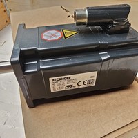 Moteur servo Beckhoff AM8131-0F20-0000 1,35 Nm pour automatisation, un seul câble, encodeur OCT, arbre lisse, 1000 tr/min