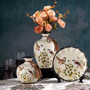 Jarrón de cerámica de estilo europeo para decoración del hogar, decoración de armario de vino para sala de estar - Product Image 1