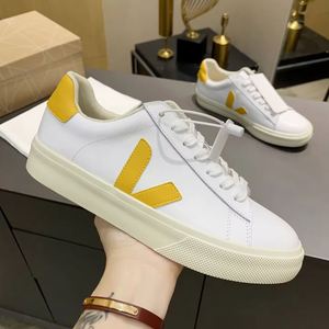 Zapatillas Bajas Casuales Transpirables para Pareja 2026, Negras y Blancas con Logo V, de Cuero Genuino, Plataforma, Estilo Urbano Diario, Zapatos Blancos - Product Image 4