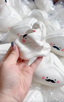 Smilegogo Jouet Squishy Triangle Bonbon Moustache, à Remontée Lente, Réaliste, en Forme de Boulette Vapeur, Jouet Sensoriel Anti-Stress