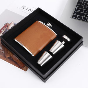 Personnalisé <span class=keywords><strong>pas</strong></span> <span class=keywords><strong>cher</strong></span> 6oz whisky en cuir flacon <span class=keywords><strong>cadeau</strong></span> ensemble en acier inoxydable whisky pot <span class=keywords><strong>alcool</strong></span> bouteille hanche flacon avec 4 tasses - Product Image 6