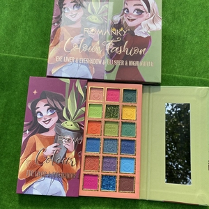 Romanky Fashion Cosmetics, Hermoso Set de Sombras de Ojos de 36 Colores Altamente Pigmentadas para Mujer - Product Image 5