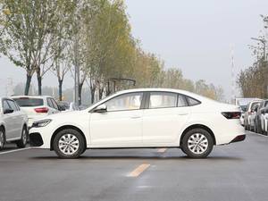 Para Lavida XR 2024 Sedán 1.5L Motor Turbo Automático, Auto Económico, Gran Valor, Bajo Kilometraje, Primer Auto - Product Image 4