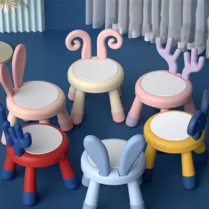 Sgabello di plastica della sedia della vita della scuola del bambino del coniglio dell'oem dei bambini per i bambini all'ingrosso 2022