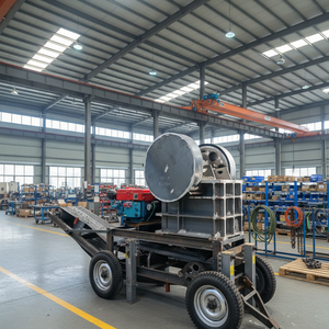 Concasseur à mâchoires portable, facile à utiliser, idéal pour le concassage de roches sur site dans les chantiers de construction et la maintenance routière. - Product Image 1