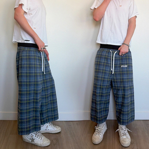 Pantalones cortos deportivos de franela estilo streetwear personalizados para hombre, pantalones cortos largos 3/4 de alta calidad, pantalones holgados a cuadros, pantalones deportivos 3/4 - Product Image 1