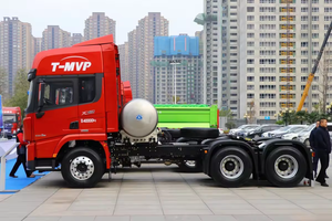 Camión Tractor X3000 Ligero 6x4 |   Camión de Transporte de Confianza Mundial para Logística, Puertos y Transporte de Larga Distancia - Product Image 3