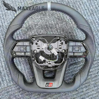 Volant en fibre de carbone directement de l'usine pour Toyota LC300 Camry Corolla Land Cruiser Accessoires intérieurs de voiture