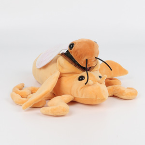 Nuovo Arrivo: Peluche Cicala Dorata 2-in-1, Giocattolo Imbottito a Forma di Cicala con Cotone PP in Poliestere - Product Image 2