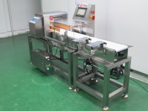 เครื่องตรวจจับโลหะแบบสายพานลำเลียงอัตโนมัติสำหรับอาหาร - Product Image 3