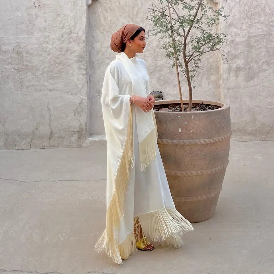 Vente en Gros Turc EID Dubaï Abaya Kimono Robe Modeste Vêtements Islamiques Femmes Robe Musulmane Abaya Manches Papillon Glands Caftan