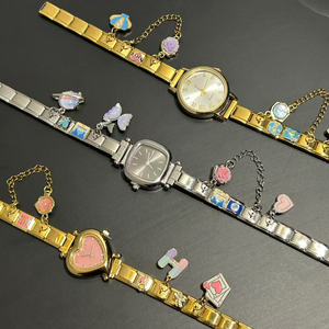 En gros, Bracelet de charms italiens 9 mm en acier inoxydable avec base cœur et motif cadran de <span class=keywords><strong>montre</strong></span> 'love', et montres à charms italiens en forme de cœur en gros - Product Image 1