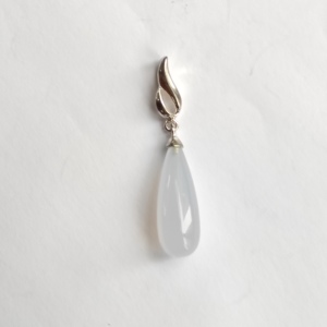 จี้เงินแท้ 925 ประดับด้วยบลูแคลซิโดนี - Product Image 1