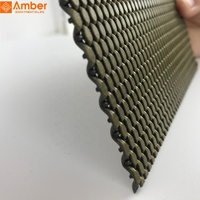Maille tissée ondulée en acier inoxydable architectural, écran décoratif en fil métallique pour revêtement de façade et cloisonnement