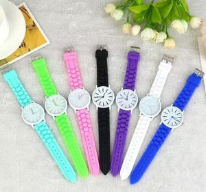 Пользовательские резиновые сублимационные пустые силиконовые часы для рекламных и деловых подарков - Product Image 4