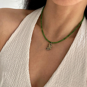 สร้อยคอโชคเกอร์ประดับจี้รูปพระจันทร์เสี้ยวประดับด้วยหยกสีเขียวขนาด 4 มม. สำหรับผู้หญิง สไตล์ฤดูร้อนสุดน่ารัก - Product Image 4