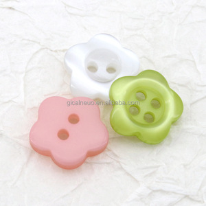 Bottoni a Forma di Fiore a 2 Fori Ecologici, Bottoni Lucidi a Forma di Fiore e Stella con Perline per Abbigliamento Bambini - Bottoni in Plastica Fantasia Fai-da-Te - Product Image 3