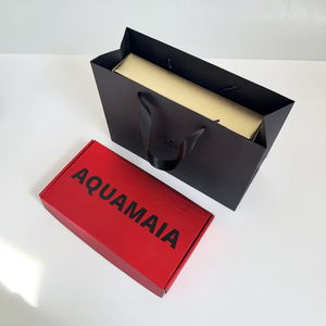 Sacs cadeaux en papier noir personnalisés avec impression UV noire - Sacs de shopping de luxe pour les marques de vêtements et de beauté haut de gamme - Product Image 3