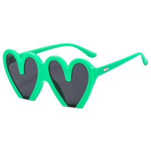 2025 Hot Cute Heart Shape <span class=keywords><strong>Love</strong></span> Designer Unisex Precio barato Color caramelo Moda <span class=keywords><strong>Love</strong></span> & Roses Gafas de sol - Product Image 1