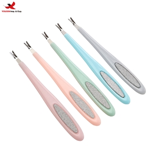 Poussoir à cuticules 2-en-1 durable en acier inoxydable pour salon de manucure, vente en gros d'usine, logo personnalisé, GZ RTS, commande en gros mixte - Product Image 1