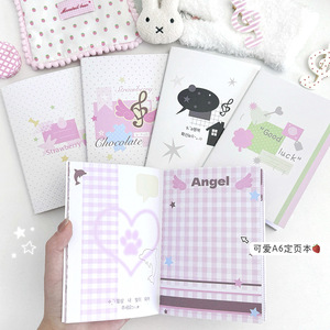 Diario/Quaderno A6 Clover House Strawberry in Stile Instagram con Pagine Fisse per Collage - Regalo di Grande Valore per Negozi di Cancelleria - Product Image 1