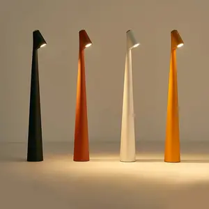 New Spanish Designer Creative Table Lamp Bar Living Room Restaurant Portable Charging Decorative Aluminium Table Lamp