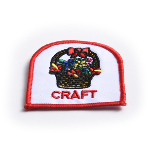 Tela Bordada Roja con Logotipo Personalizado al por Mayor de Fábrica Irregular - Product Image 1
