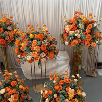 Vente en gros de boules de fleurs artificielles en soie de 70 cm, eucalyptus orange, verdure moderne, de haute qualité, pour la décoration de mariage