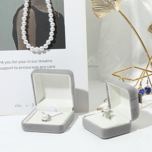 Caja de Joyería Elegante con Logotipo Personalizado, Caja de Joyería de Terciopelo de Lujo al por Mayor, Juego de Cajas para Collares, Anillos y Pulseras - Product Image 2