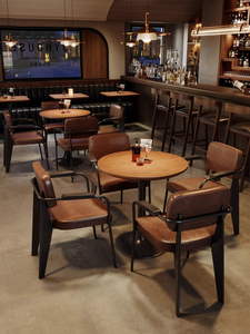 Ensemble table et chaises de style rétro américain pour petit bistrot, café, restaurant commercial Qingba, thème occidental, <span class=keywords><strong>bar</strong></span>, style tendance sur internet, solide - Product Image 3