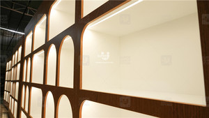Muebles Personalizados para Tienda de Cigarros, Diseño Interior de Tienda de Tabaco, Exhibición de Pared para Tienda de Cigarrillos, Tienda de Tabaco Vintage de Madera - Product Image 6