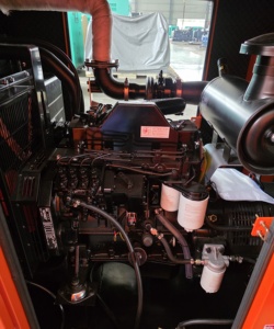 Générateur diesel silencieux à capot <span class=keywords><strong>Cummings</strong></span> de 24 kW, 50 kW, 70 kW, 80 kW, 90 kW, 120 kW, 150 kW, 160 kW, 170 kW et à faible niveau sonore - Product Image 3