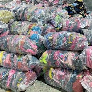 <span class=keywords><strong>Mochilas</strong></span> Escolares Mixtas de Proveedor Directo Original, <span class=keywords><strong>Mochilas</strong></span> de <span class=keywords><strong>Segunda</strong></span> <span class=keywords><strong>Mano</strong></span> de Marca para Niños de Grado 2, Bolsas Usadas en Fardos - Product Image 4