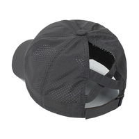 Casquette de baseball sportive personnalisée pour femmes système de queue de cheval casquette d'aération découpée au laser pour la course à pied légère
