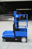 Mini Empilhadeira Elétrica HELI com Elevação de 3000mm a 4000mm, Pedal Duplo, Sensor de Segurança e Controle Fácil