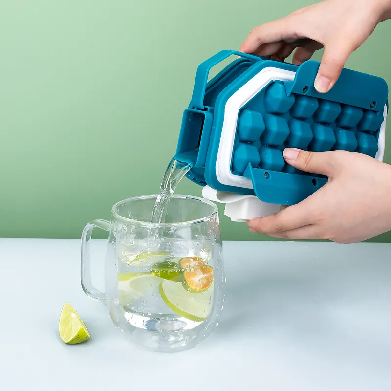 Nouveauté Bac à glaçons Moule de fabrication de cubes de qualité alimentaire Plateau à glaçons rond en silicone en forme de sphère avec couvercles