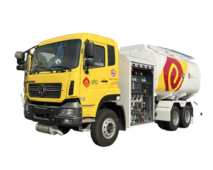 Vehículo de reabastecimiento de combustible para aeronaves 6×4, Cummins 310HP, 20,000L, Capaz de cargar varios aceites, Producido por un importante fabricante chino - Product Image 1